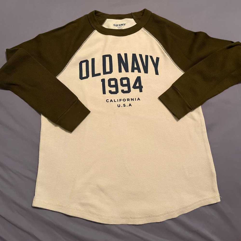 Boys size L (10-12) Old Navy thermal shirt.